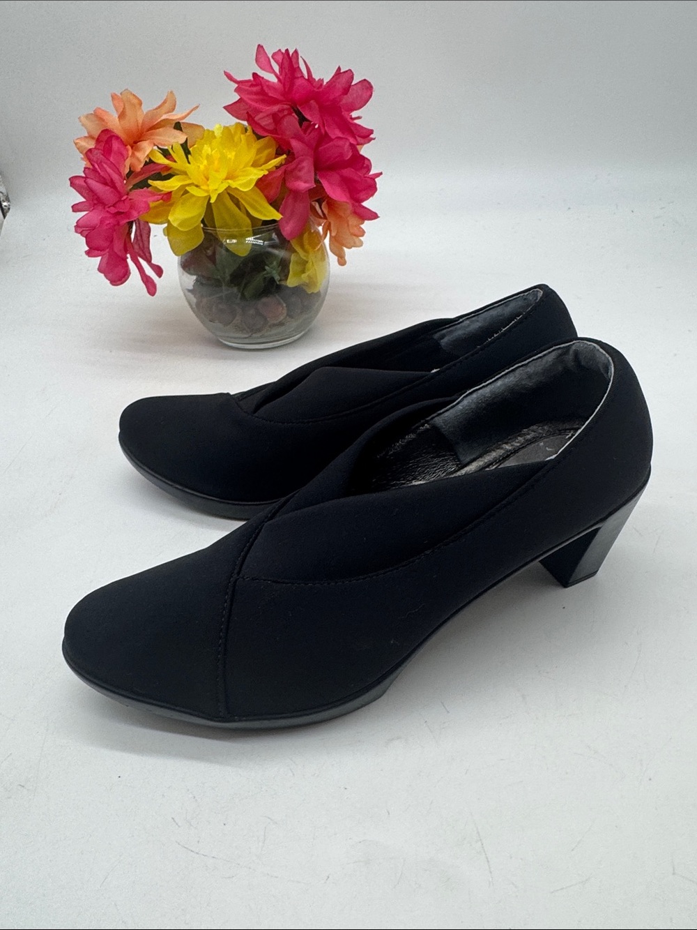 Naot Classic Black Women's Low Heel Pumps Size 39 BHE10343